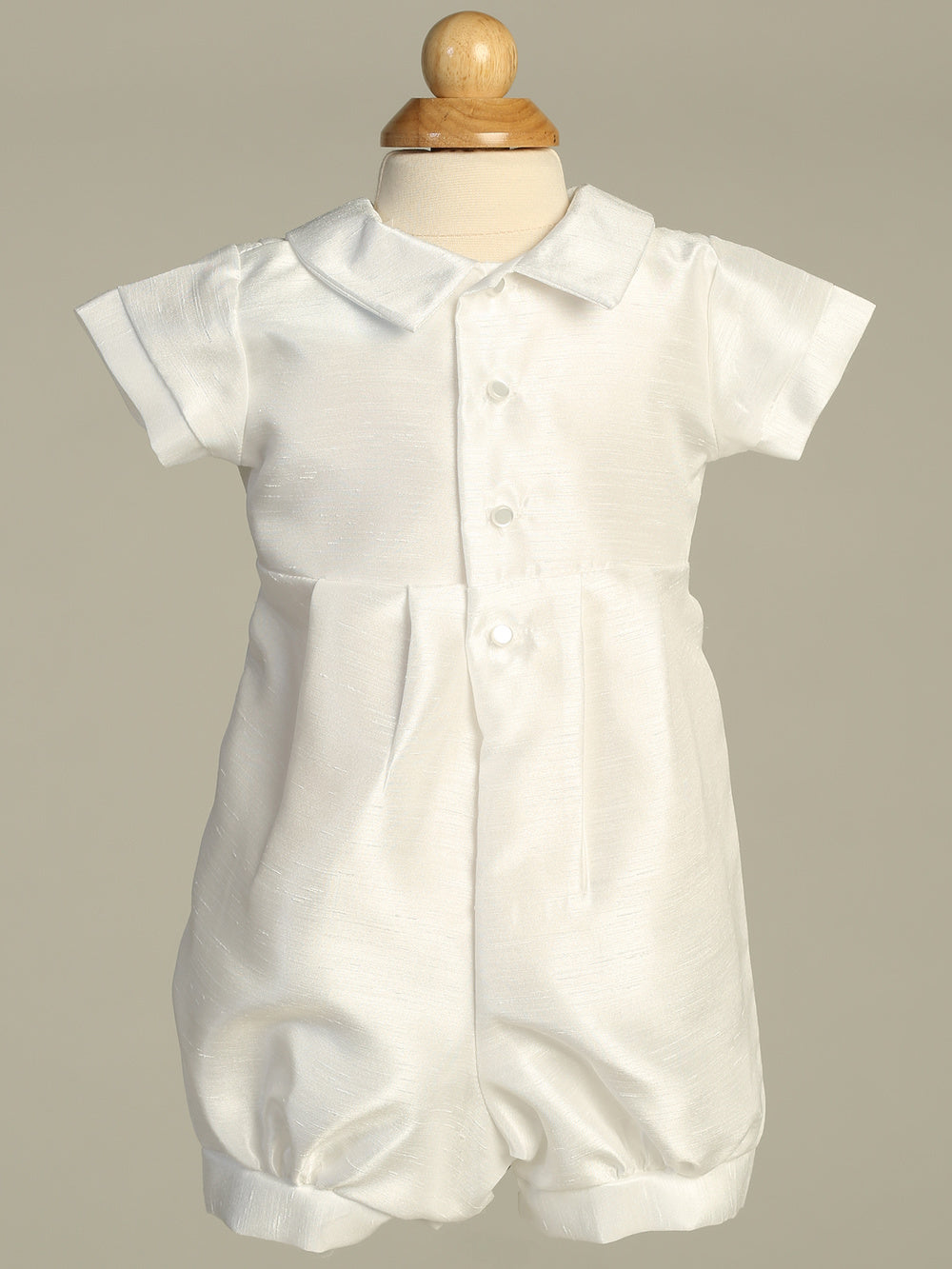 Albert Shantung romper: a baptism ensemble framing a baby boy's innocence.
