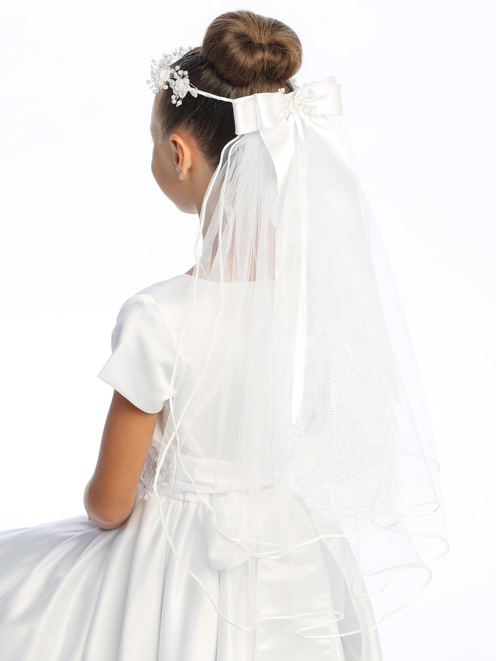 24" Veil with corded flowers & bead accents (204)