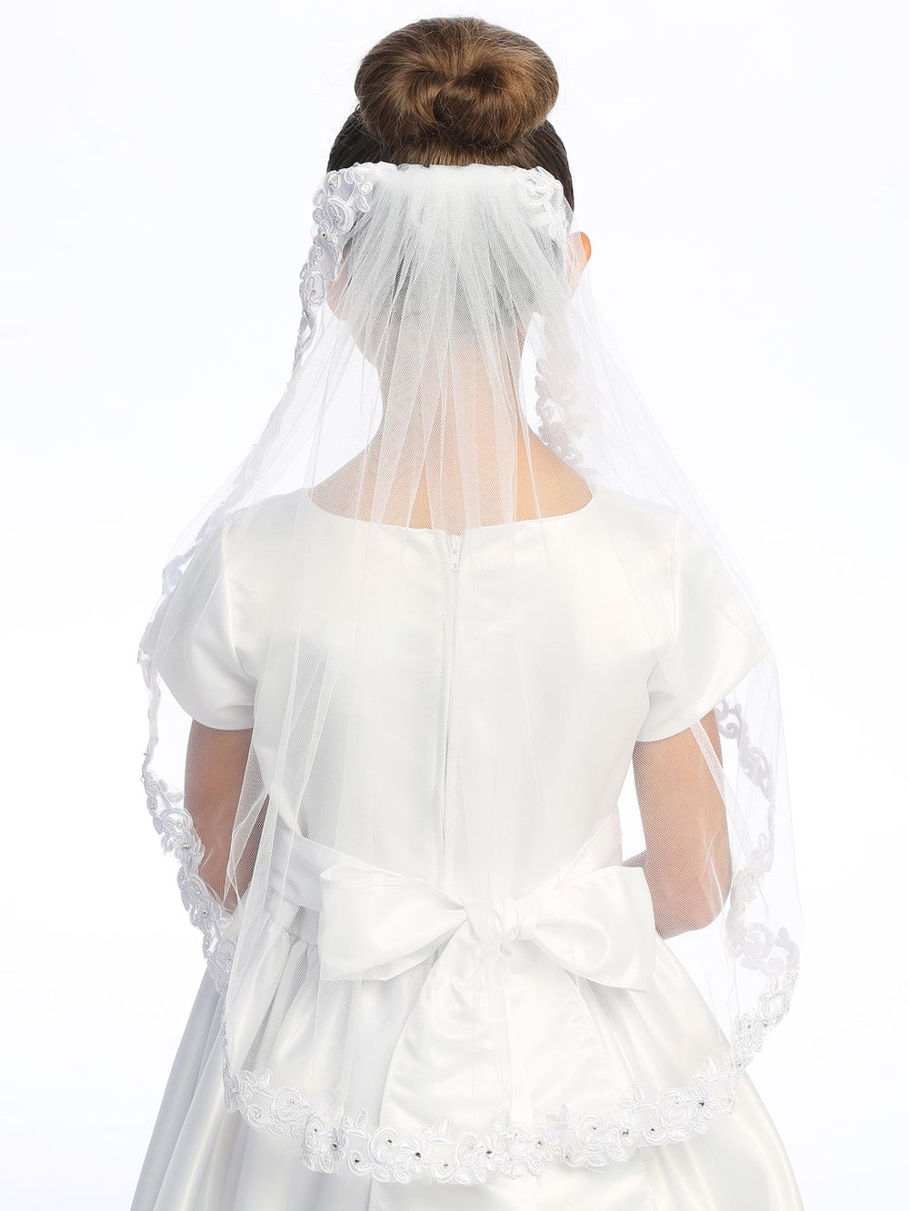 T-305 white Communion veil with corded lace trim