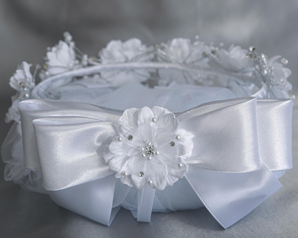 24" Communion veil with silk organza flowers, pearls, and rhinestones, featuring satin bows for an elegant ceremonial look. Ideal for girls' First Communion.